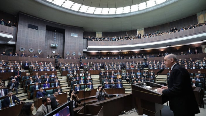 Emeklilere ödeme Kasım'da. Enflasyon farkı ve refah payı düzenlemeleri yılbaşında..