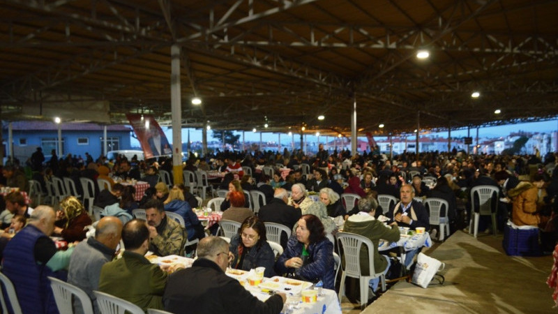 Ayvalık Belediyesi’nden 5 bin kişilik iftar
