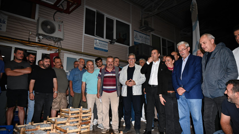 Balıkesirli balıkçılar “Vira Bismillah” diyerek sezonu açtı